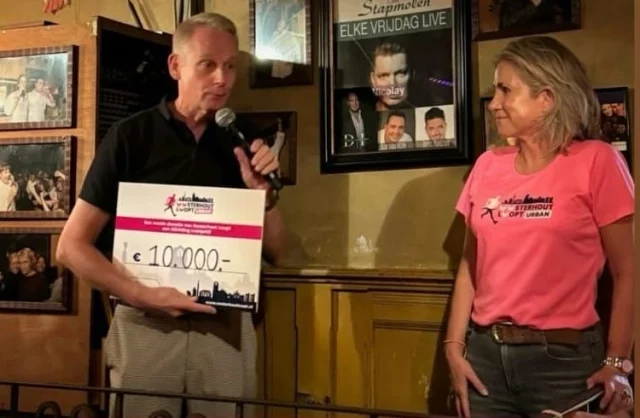 🎉 Wat een geweldige prestatie! Dankzij jullie enthousiasme en inzet heeft Oosterhout Loopt Urban dit jaar maar liefst € 10.000 opgehaald voor Stichting Leergeld West-Brabant Oost. 🙌💪

Met dit bedrag kunnen we nog meer kinderen in de gemeente Oosterhout ondersteunen en ervoor zorgen dat zij volop kunnen meedoen aan sport, cultuur en onderwijs. Samen maken we het verschil!

Bedankt aan alle deelnemers, vrijwilligers en sponsoren voor jullie fantastische bijdrage! 🎽❤️

#OosterhoutLoopt #StichtingLeergeldWest-BrabantOost #SamenSterk #dankbaar